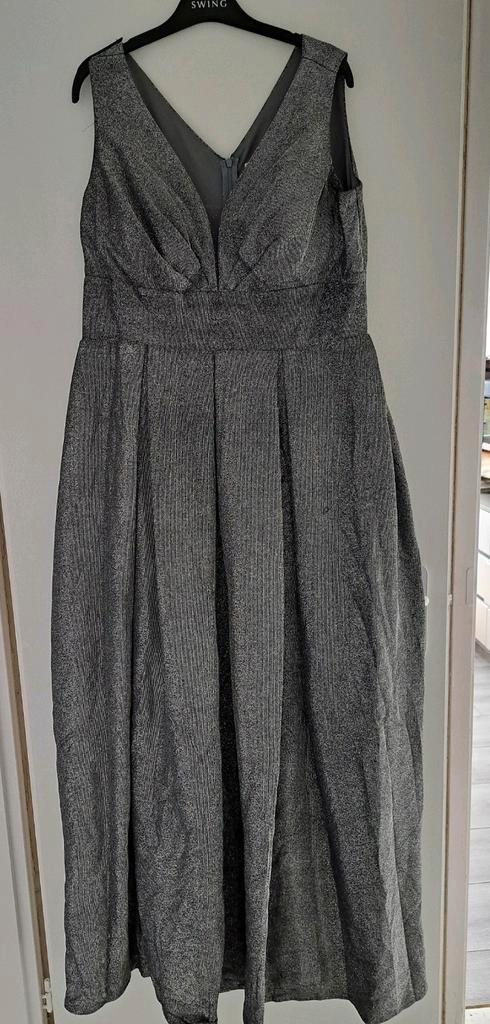 Zilverkleurige galajurk met glitters., Kleding | Dames, Gelegenheidskleding, Zo goed als nieuw, Galajurk, Maat 46/48 (XL) of groter