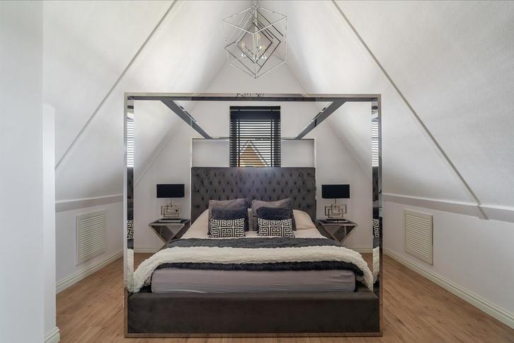 Luxe Tweepersoonsbed, Huis en Inrichting, Slaapkamer | Bedden, Zo goed als nieuw, Tweepersoons, 180 cm, 200 cm, Stof, Grijs, Ophalen of Verzenden