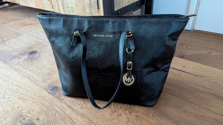 Michael Kors zwarte grote handtas, Sieraden, Tassen en Uiterlijk, Tassen | Damestassen, Gebruikt, Handtas, Zwart, Ophalen of Verzenden