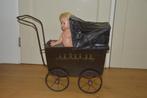 antieke poppenwagen met antieke pop, ruilen voor krat Hertog, Ophalen