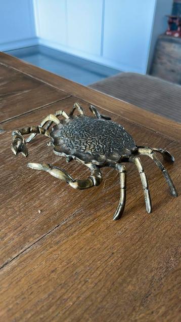 Oud messing doosje in de vorm van een krab”made in Italy” beschikbaar voor biedingen