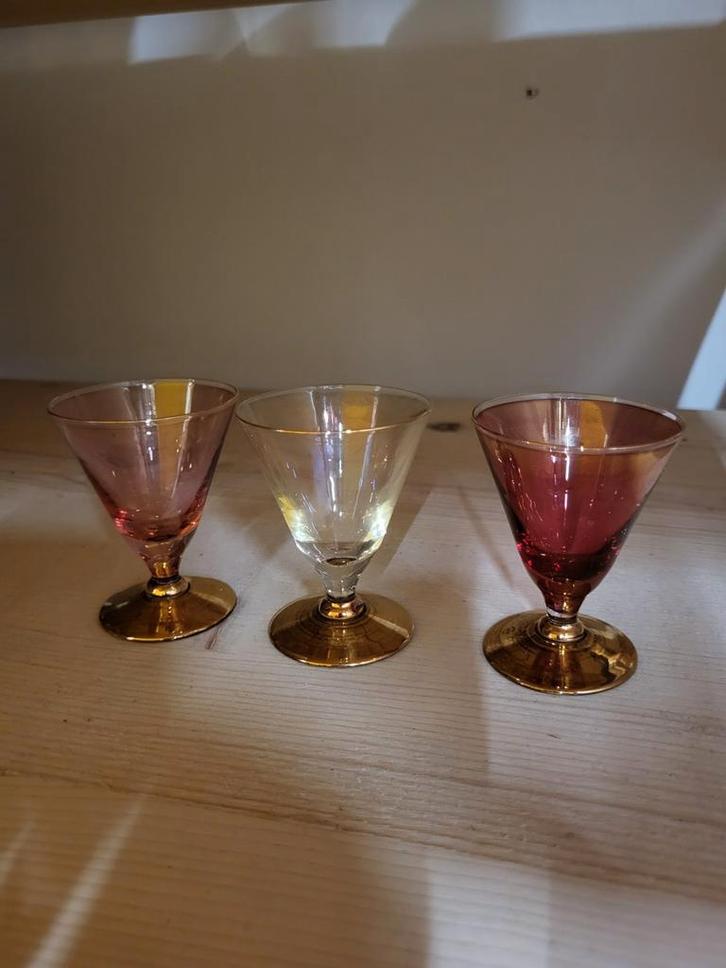 Gekleurde Likeur glaasjes., Verzamelen, Glas en Borrelglaasjes, Zo goed als nieuw, Borrel- of Shotglas, Ophalen of Verzenden
