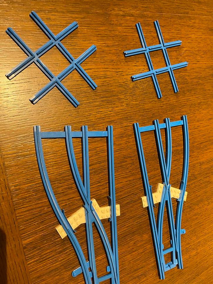 Lego 4,5v Trein Rails: 2 Wissels & 2 Kruisingen, Kinderen en Baby's, Speelgoed | Duplo en Lego, Gebruikt, Ophalen