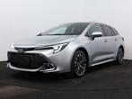 Toyota Corolla Touring Sports 1.8 Hybrid First Edition | App, Auto's, Toyota, Nieuw, Te koop, Zilver of Grijs, 5 stoelen