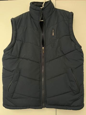 Zwarte gevoerde bodywarmer - dames maat 44 ongeveer beschikbaar voor biedingen