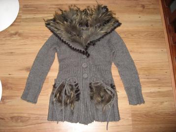 mooi grijsbruin wollen T hart P woman vest, bont, mt S/M beschikbaar voor biedingen