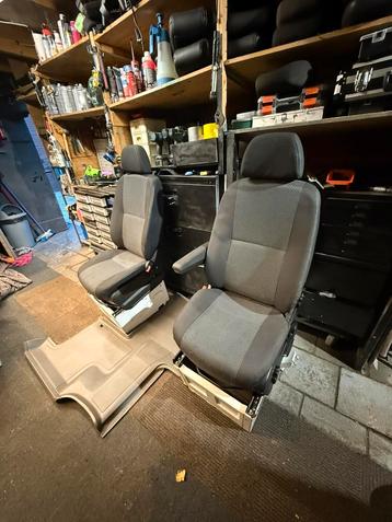 Setje sprinter 906/vw crafter stoelen met armleuningen l&r beschikbaar voor biedingen