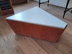 Bijzondere vintage retro wigvormige salontafel, Ophalen, Overige materialen, Gebruikt, 50 tot 100 cm