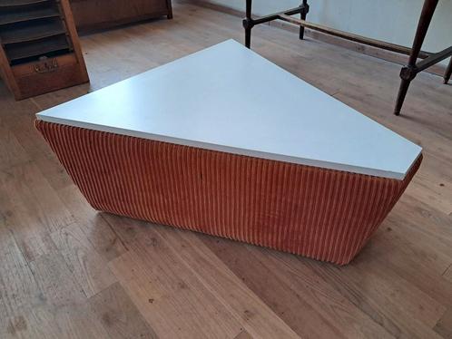 Bijzondere vintage retro wigvormige salontafel, Huis en Inrichting, Tafels | Salontafels, Gebruikt, Minder dan 50 cm, 50 tot 100 cm