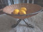 brocante ijzeren/riet fruitschaal, Ophalen of Verzenden, Gebruikt, Rond, Overige materialen