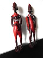 Houten beelden 2X uit Afrika houten beeld houtgesneden,in, Ophalen