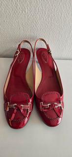 Tod's Pumps Rood Lakleer - Maat 39½ - ZGAN, Tod's, Ophalen of Verzenden, Zo goed als nieuw, Rood