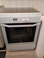 Indesit elektrisch fornuis, Witgoed en Apparatuur, Fornuizen, Ophalen, 4 kookzones, Zo goed als nieuw, 85 tot 90 cm