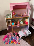 Houten barbiehuis / poppenhuis ong 1m hoogte incl toebehoren, Kinderen en Baby's, Speelgoed | Poppenhuizen, Ophalen of Verzenden