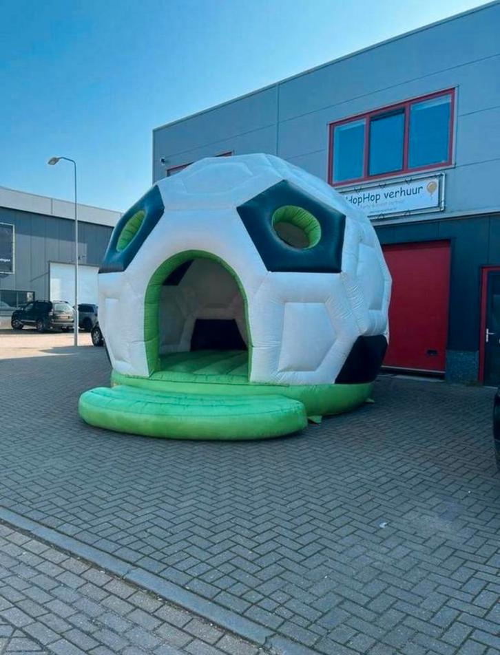 TE HUUR SPRINGKUSSEN VOETBAL, Hobby en Vrije tijd, Feestartikelen | Verhuur, Zo goed als nieuw, Overige, Ophalen of Verzenden