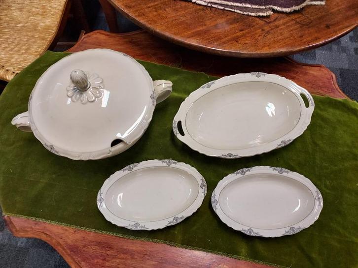 4-delig set Bareuther Bavaria serviesschalen., Antiek en Kunst, Antiek | Schalen, Verzenden