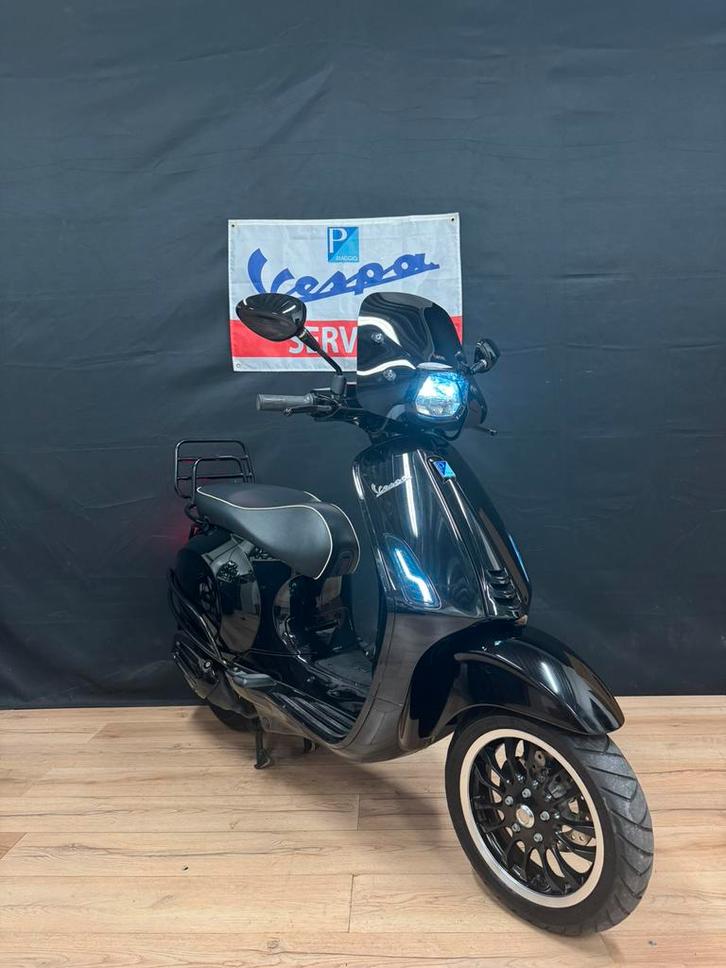 Vespa sprint 50s | Malossi | Black on Black | Brom | Garanti, Fietsen en Brommers, Scooters | Vespa, Zo goed als nieuw, Overige modellen