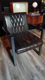 2 stuks industriele fauteuils donkerbruin, Huis en Inrichting, Ophalen, Zo goed als nieuw, 75 tot 100 cm, 50 tot 75 cm