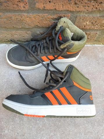 Mooie groene Adidas schoenen maat 36 beschikbaar voor biedingen