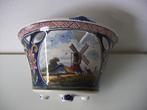 Makkum keramiek bloempot met decro van diverse molens., Ophalen of Verzenden