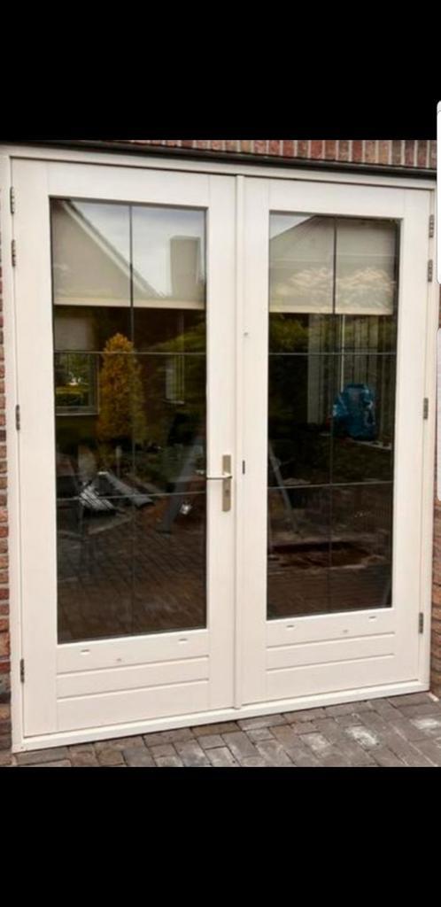 Tuindeuren met kozijn en losse bijpassende deur met kozijn, Doe-het-zelf en Verbouw, Kozijnen en Schuifpuien, Zo goed als nieuw