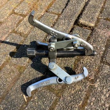 Poelietrekkers, 3-armig, 100mm en 150mm beschikbaar voor biedingen
