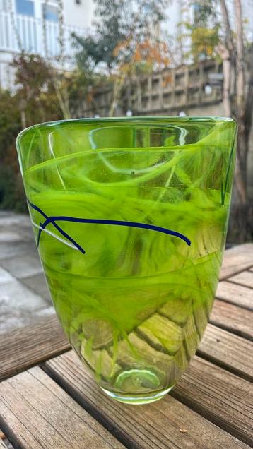 Vaas Kosta Boda beschikbaar voor biedingen