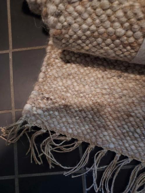 Groot wollen vloerkleed 280x190, Huis en Inrichting, Stoffering | Vloerbedekking, Zo goed als nieuw, Tapijt, Beige, Ophalen