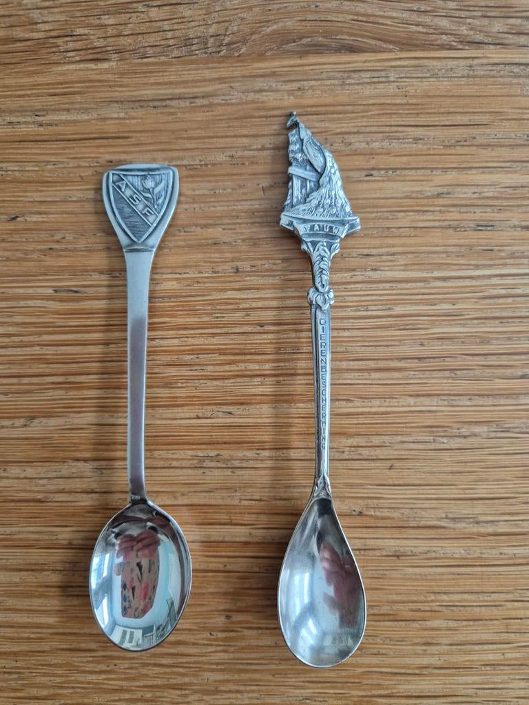 Twee verzilverde theelepeltjes, Antiek en Kunst, Ophalen of Verzenden