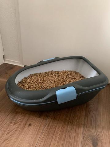 Duurzame en hygiënische kattenbak/toilet beschikbaar voor biedingen