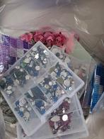 Knutselspullen tas vol roosjes, diamantjes, kralen, Hobby en Vrije tijd, Knutselen, Ophalen of Verzenden, Gebruikt, Materiaal