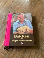 Kookboek Bakken met Roger van Damme, Ophalen of Verzenden, Zo goed als nieuw