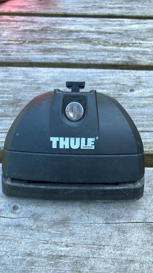 Thule 753 voetenset en kitset 4024, Auto diversen, Dakdragers, Zo goed als nieuw, Ophalen of Verzenden