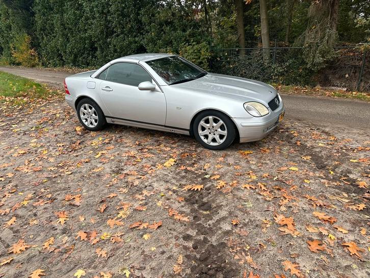 Mercedes-Benz SLK 2.0 Slk200 Roadster AUT 1998 Grijs, Auto's, Mercedes-Benz, Bedrijf, SLK, Benzine, Cabriolet, Automaat, Origineel Nederlands