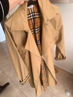 Burberry trenchcoat, Ophalen of Verzenden, Zo goed als nieuw, Maat 38/40 (M), Beige