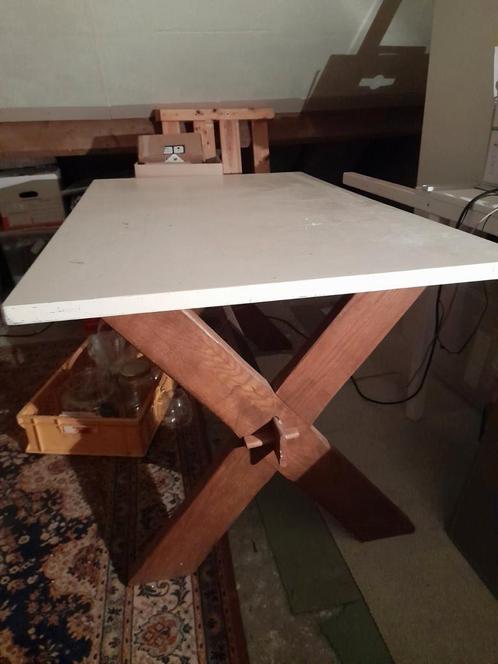 Heerlijke massief houten Eettafel X poot makkelijk monteren, Huis en Inrichting, Tafels | Eettafels, Zo goed als nieuw, 200 cm of meer
