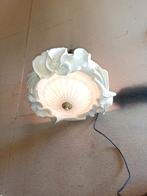 Mooie grote  hanglamp glas  met gipsen versiering rondom, Ophalen of Verzenden, Zo goed als nieuw, Glas