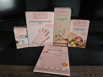 Partij Roze Keukenartikelen Groothandel beschikbaar voor biedingen