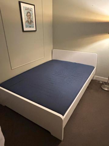IKEA Bedframe + Matras (1 jaar oud) - afbeelding 1