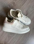 Alexander mcqueen maat 37, Kleding | Dames, Schoenen, Wit, Ophalen of Verzenden, Sneakers of Gympen, Gedragen