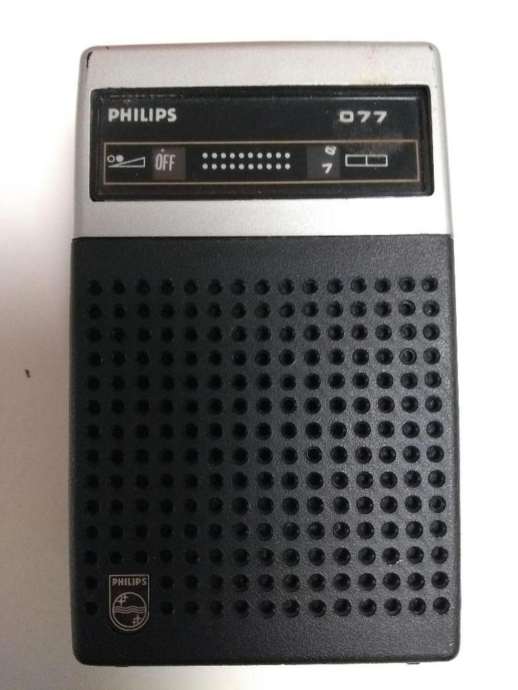 Philips transistor pocketradio 077 2SwitchOnline, Antiek en Kunst, Antiek | Tv's en Audio, Ophalen