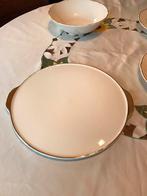 Taart schaal van Villeroy en Boch. Crème met goud, Antiek en Kunst, Antiek | Servies los, Ophalen of Verzenden