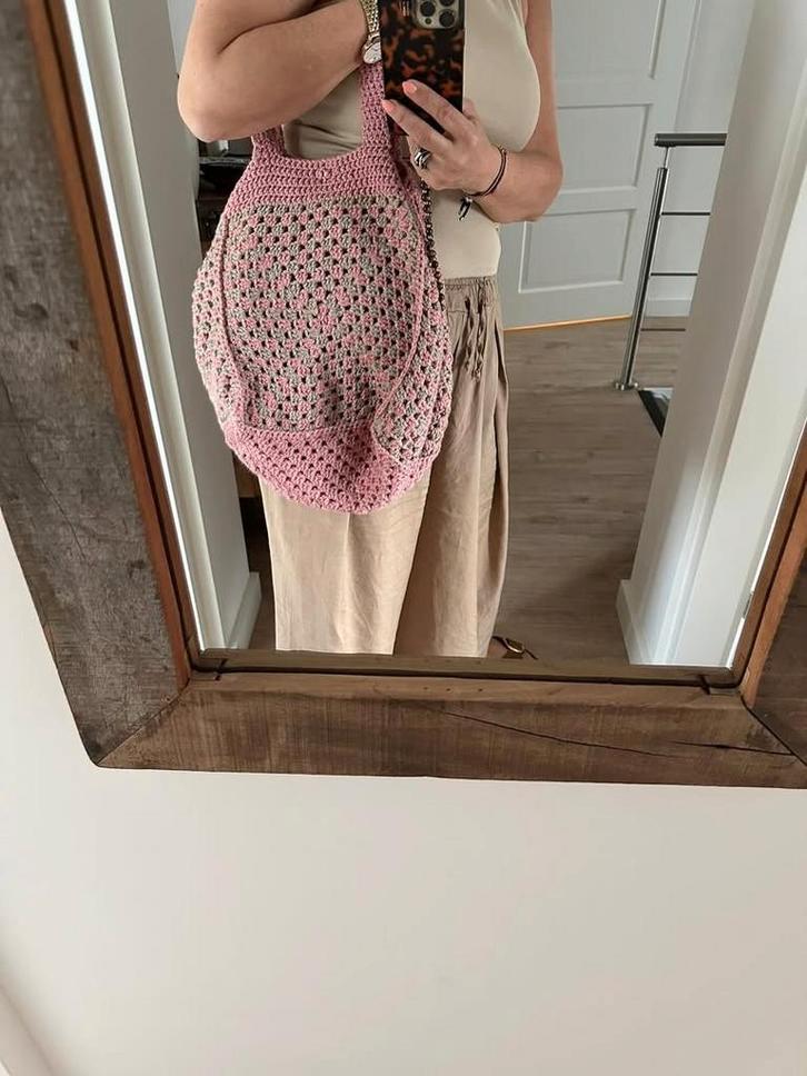 Gehaakte Tas - Oud Roze & Beige met Gouddraad, Sieraden, Tassen en Uiterlijk, Tassen | Damestassen, Nieuw, Shopper, Roze, Ophalen of Verzenden