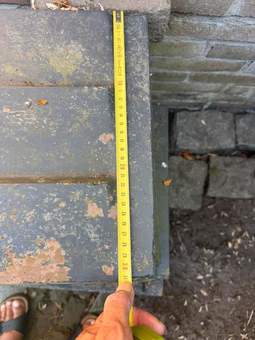 9 Betonnen platen 145 cm bij 31 cm onderkant is glad, Tuin en Terras, Tegels en Klinkers, Zo goed als nieuw, Klinkers, Beton, 10 m² of meer