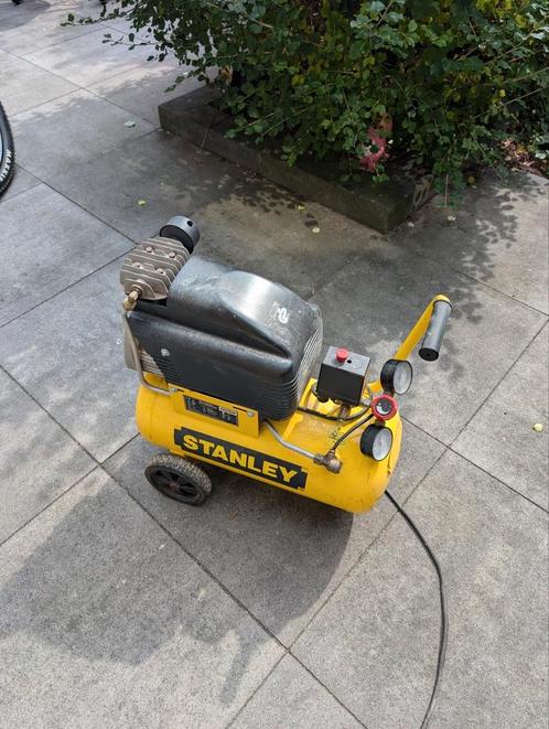 Stanley compressor., Doe-het-zelf en Verbouw, Compressors, Zo goed als nieuw, 6 tot 10 bar, Minder dan 25 liter, Minder dan 200 liter/min