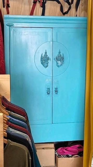 bruidskast, turquoise, azuur blauw. beschikbaar voor biedingen