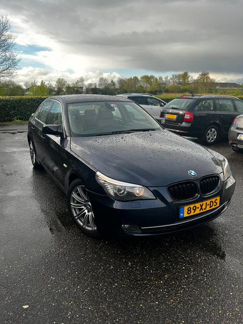 BMW 5-Serie 3.0 I 530 AUT 2007 Blauw, Auto's, BMW, Particulier, 5-Serie, ABS, Airbags, Airconditioning, Bluetooth, Climate control