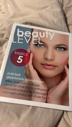 Beauty level boek basics 5, Boeken, Ophalen of Verzenden, Zo goed als nieuw, Overige niveaus, Nederlands