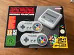 Super Nintendo Mini in doos, Ophalen of Verzenden, Zo goed als nieuw, Met 2 controllers