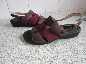 Helvesko sandalen - maat 36 beschikbaar voor biedingen